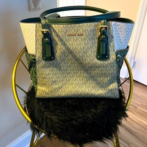 Michael Kors Tote
